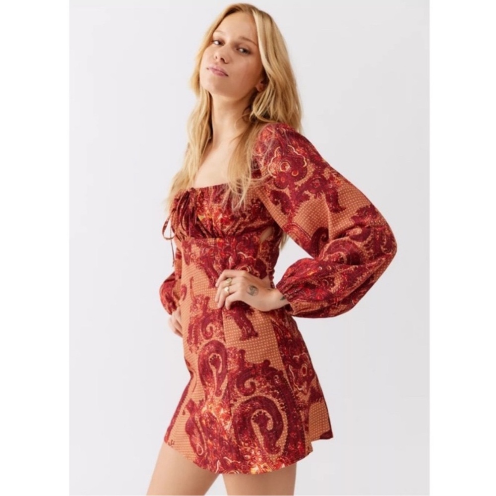 NWT Urban Outfitters Vivienne Red Paisley Printed Long Sleeve Mini Dress